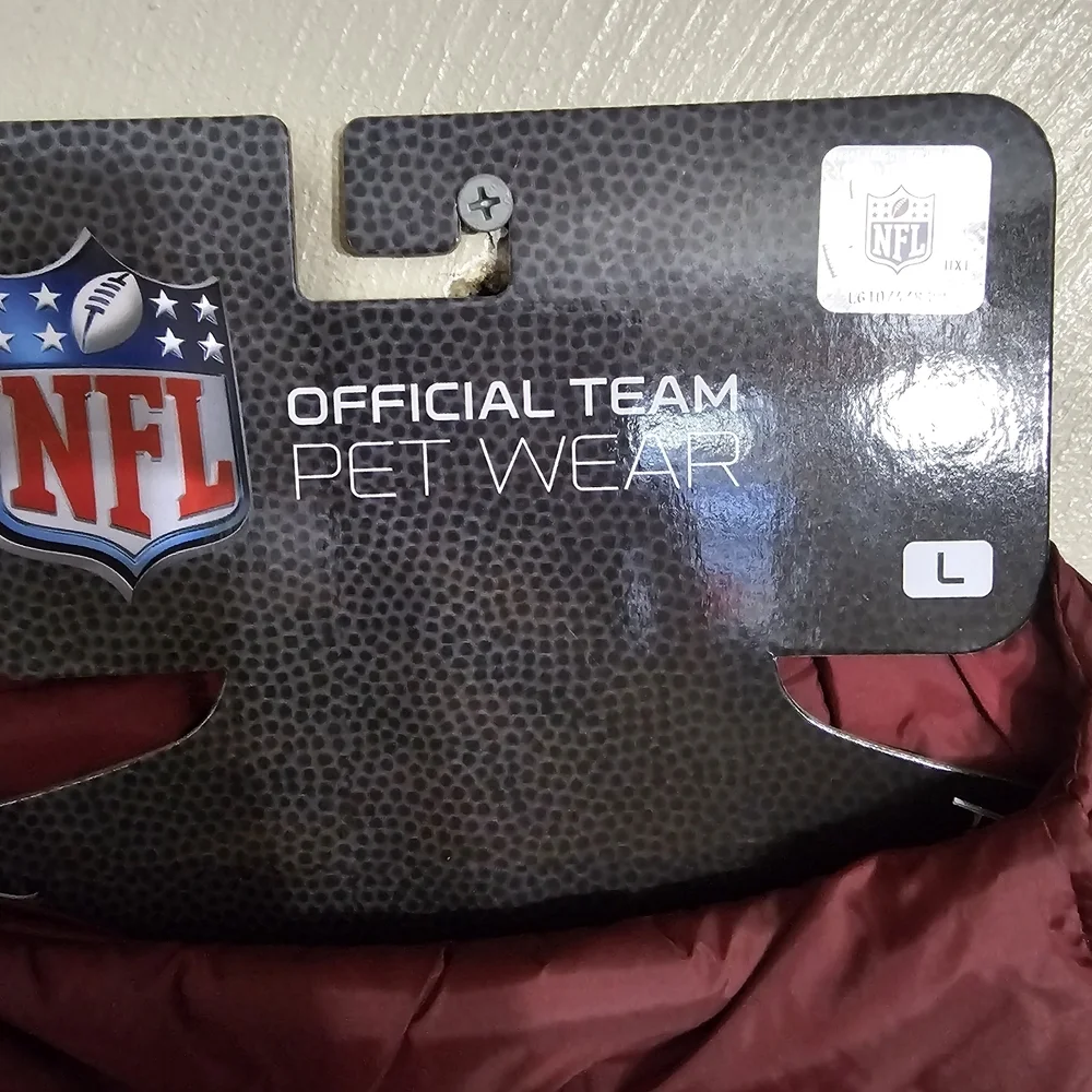 NFL Washington Commanders Dog Puffer Jacket Size Large NEW with Tags